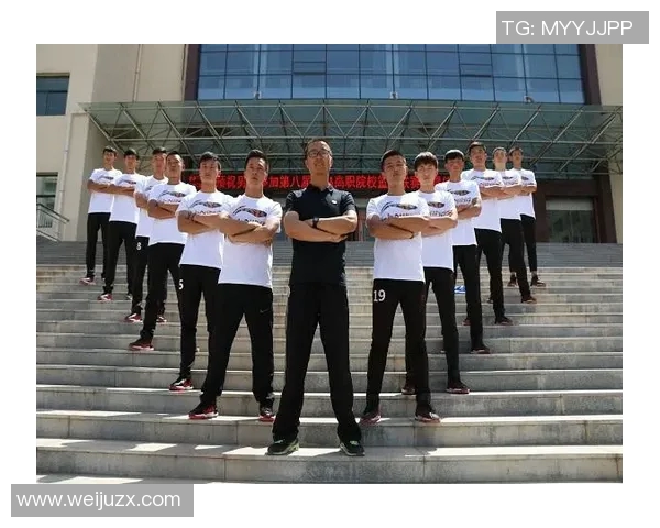 城市联赛分析:北京篮球队在比赛中的战术意识与团队配合表现评析 城市联赛分析:北京篮球队在比赛中的战术意识与团队配合表现评析