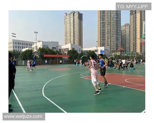 成都篮球队在邀请赛中以85分稳居积分榜首位,展现强劲实力 成都篮球队在邀请赛中以85分稳居积分榜首位,展现强劲实力